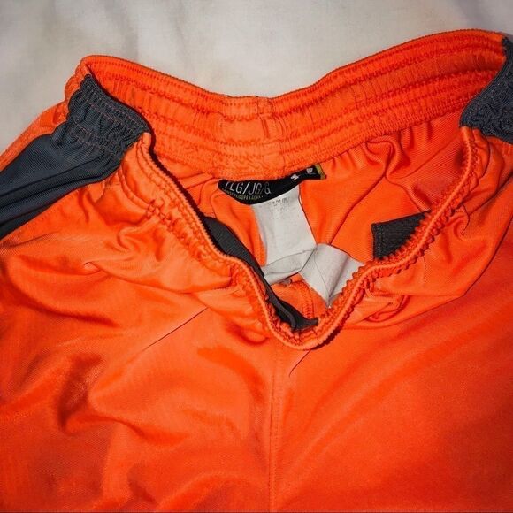 Under Armour boys athletic orange shorts size YLG - Picture 2 of 3